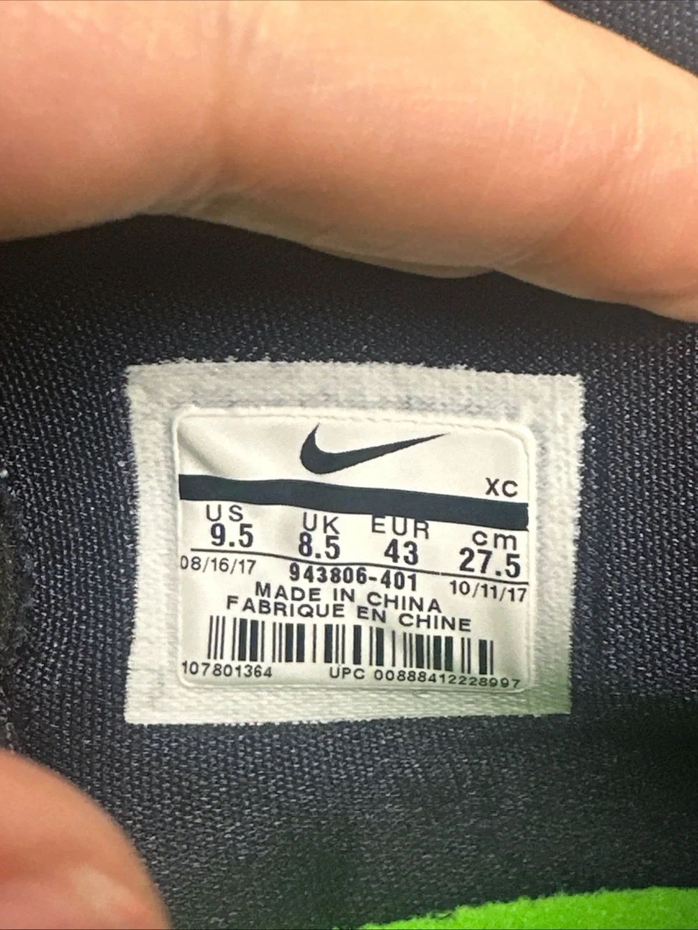 Nike Men's Navy and Teal Basketball Sneakers